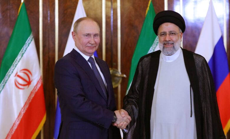 صحيفة روسية: البيت الأبيض عرض على طهران صفقة من خلف ظهر الكرملين