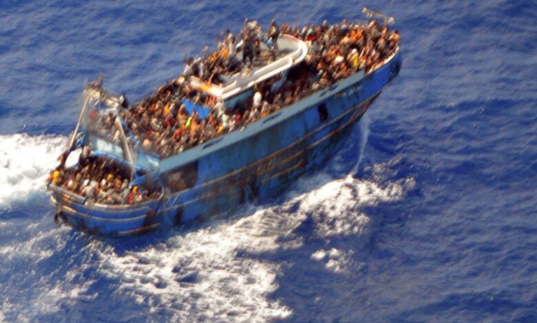 ذي أوبزرفر: الغرب مسؤول عن مأساة غرق مئات اللاجئين قبالة السواحل اليونانية