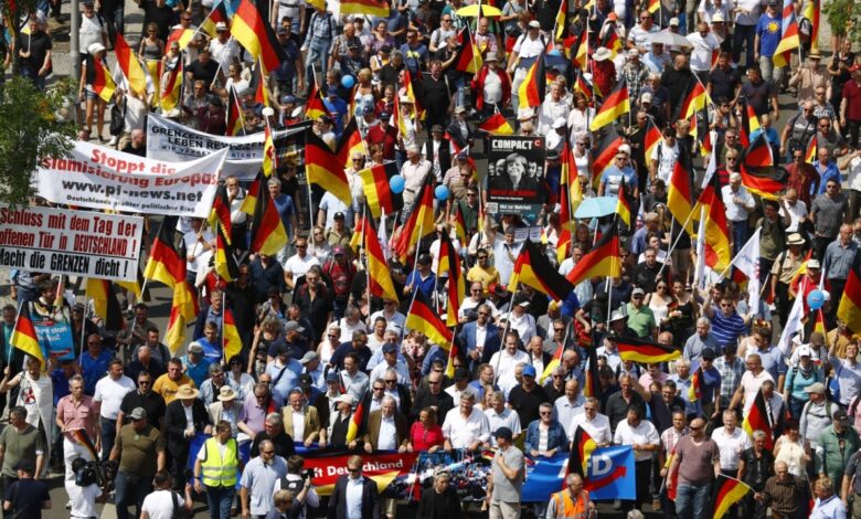 إشاعة الخوف وكراهية المهاجرين.. كيف يعزز حزب "البديل" اليميني مكانته في ألمانيا؟