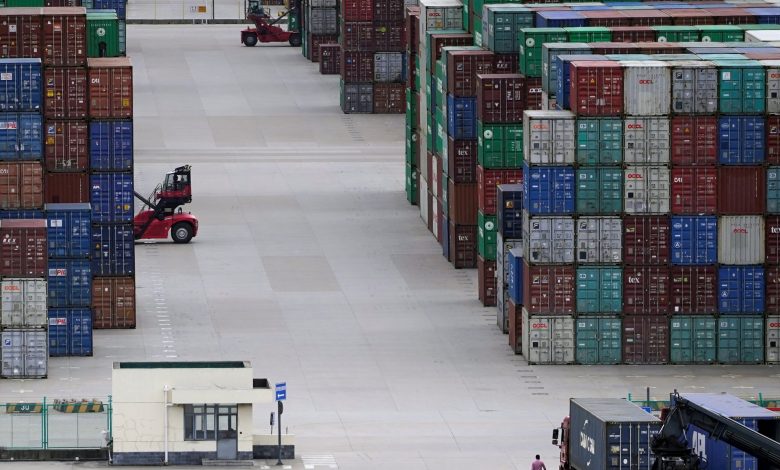 انخفضت صادرات الصين أكثر من غيرها في 3 سنوات وسط ارتفاع أسعار الفائدة