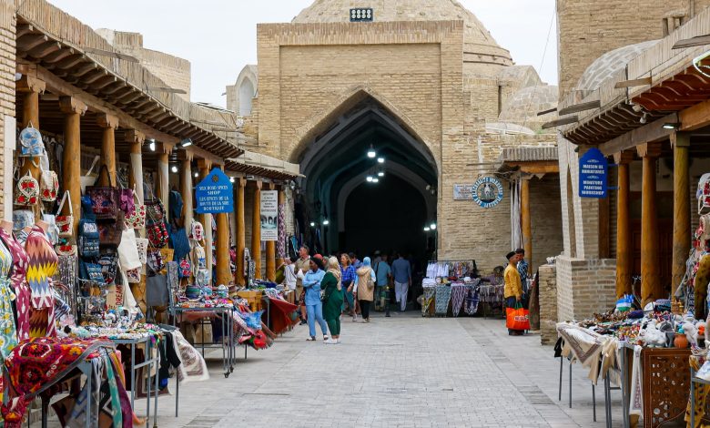 أوزبكستان تروج لماضي طريق الحرير في محاولة لازدهار السياحة