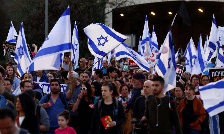 مع تصاعد حدة أزمة التعديلات القضائية.. هل تتجه إسرائيل إلى حرب أهلية؟