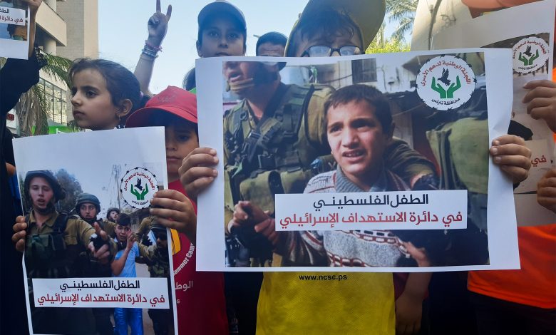 اعتقال ومحاكمة في سنّ 12 عاما.. لماذا يستهدف الاحتلال أطفال فلسطين بتشريعات جديدة؟