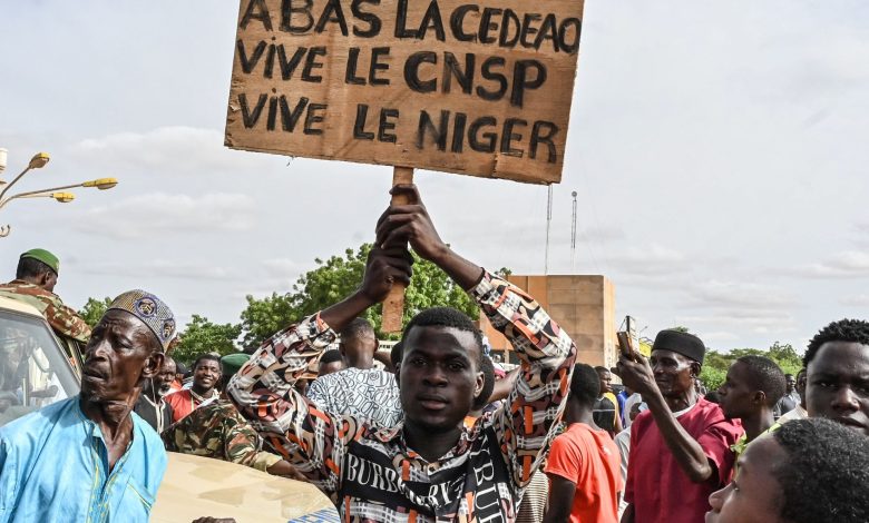 انقلاب النيجر.. مفاتيح لفهم ما يجري إثنيا واقتصاديا وإستراتيجيا