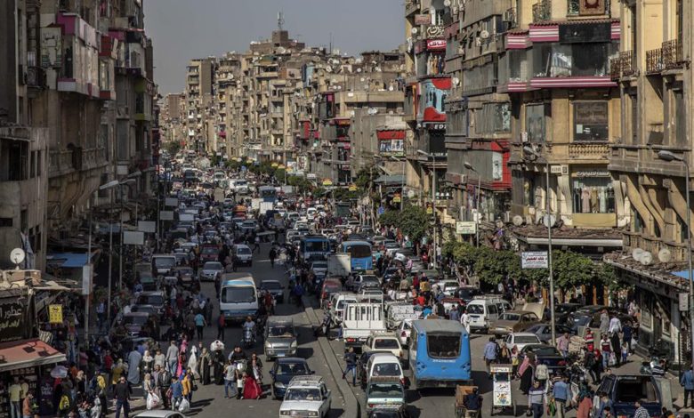 اعتبرت الزيادة السكانية مثل "الإرهاب".. ما إستراتيجية الحكومة المصرية لتحديد النسل؟