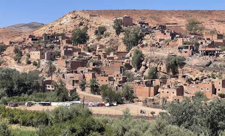 البئر والهواء وأشجار الزيتون.. زلزال المغرب أعاد قرويين إلى زمن أجدادهم