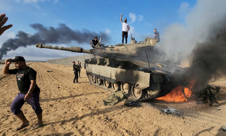 مقال بفايننشال تايمز: هجوم حماس لحظة مرعبة بالنسبة لإسرائيل