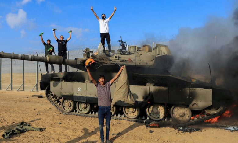 أسرى إسرائيل لدى حماس.. هل تقيد خيارات نتنياهو العسكرية في غزة؟