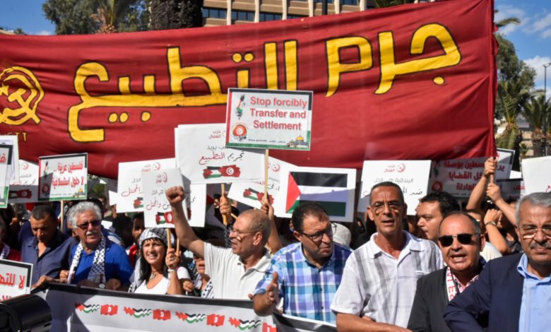 تونس.. انقسام وتعليق جلسة مناقشة قانون تجريم التطبيع مع إسرائيل
