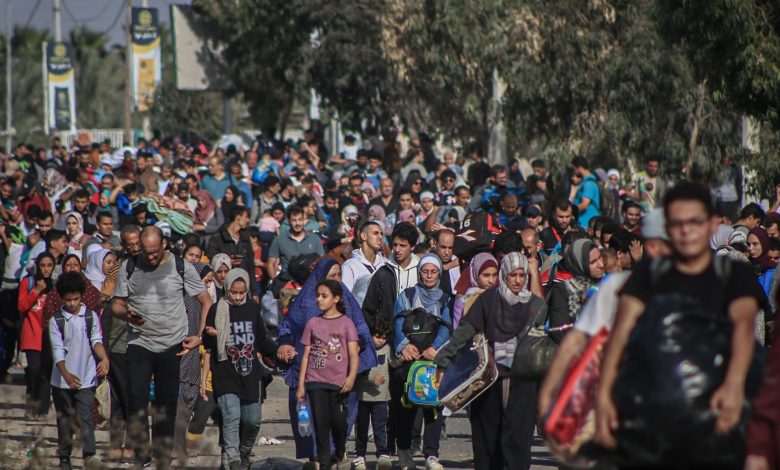 نائبان بارزان بالكنيست يطالبان الغرب بإعادة توطين لاجئي غزة