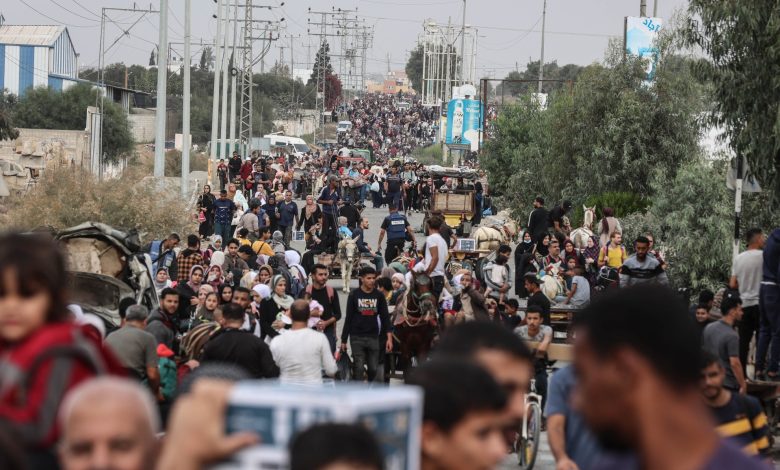 فايننشال تايمز: إسرائيل وأميركا تضغطان لتهجير سكان غزة