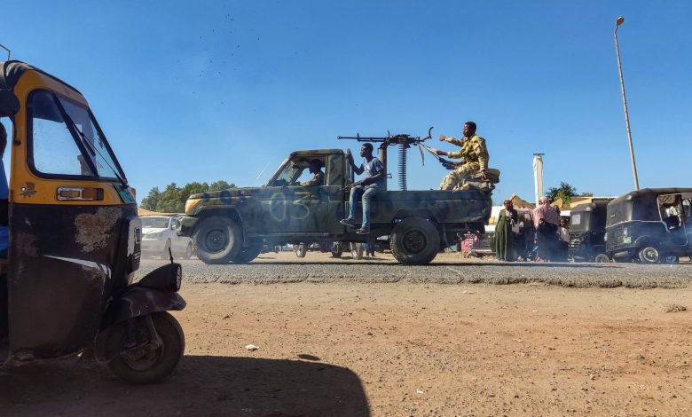 خبير عسكري: الجيش السوداني انسحب من ود مدني رغم أنه لم يكن محاصرا