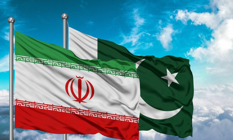 التوتر بين باكستان وإيران.. قصف متبادل والذريعة واحدة