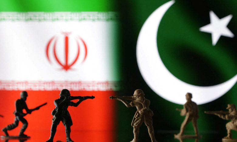ما الخطوة التالية لباكستان وإيران بعد الهجمات المتبادلة؟