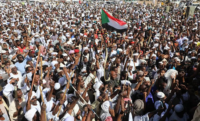 موعد "العملية السياسية" يفجر جدلاً بين الفرقاء السودانيين