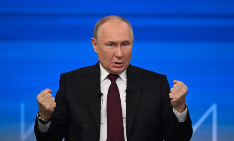 صحيفة روسية: حوار بوتين وكارلسون قد يغير موقف الرأي العام الأميركي