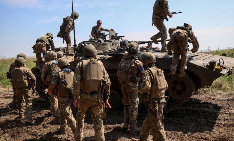 كيف تواجه أوكرانيا صعوبات تعبئة المزيد من جنودها؟