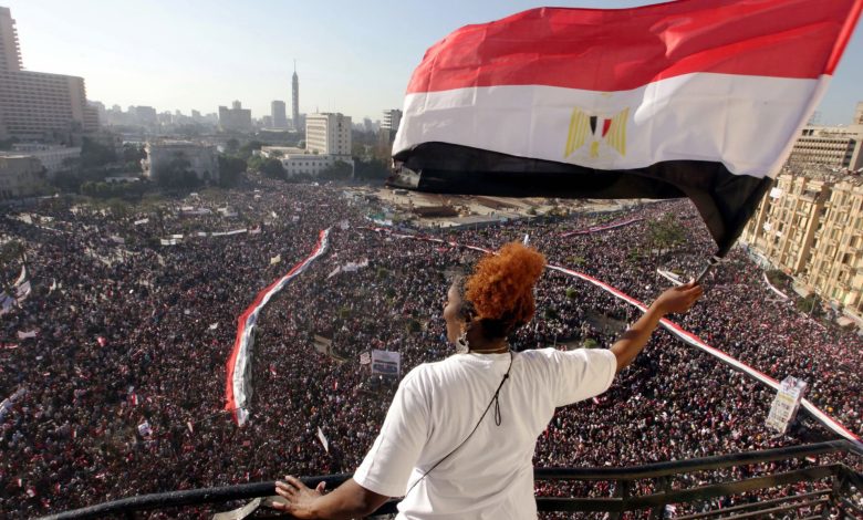 "أوديب في الطائرة".. رواية تكشف السر الأهم للثورة المصرية