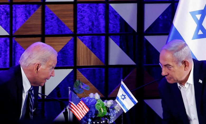 إعلام أميركي: لماذا لا يستطيع بايدن أن يكون صارما إزاء إسرائيل؟