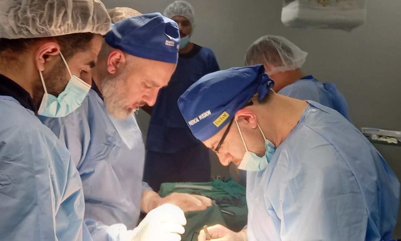 طبيب تركي عائد من غزة للجزيرة نت: كنا نعالج 50 حالة خطيرة في بعض الأيام