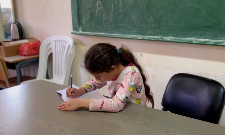 نصف عام من العدوان الإسرائيلي المستمر يشل التعليم بالجنوب اللبناني
