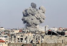 إعلام إسرائيلي: قرار بايدن يدفع حماس للتشدد والسنوار سيختار شكل هزيمتنا