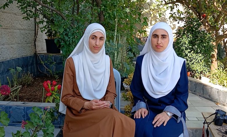 "وضعوا رؤوسهن في المرحاض".. فلسطينيّتان ترويان بعضا من تعذيب الأسيرات