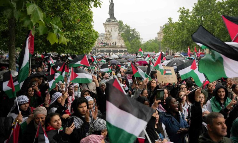 من ساحة الجمهورية.. الحراك الفرنسي يتضامن مع لبنان وفلسطين