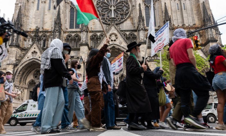 موقع أميركي: حراك الطلاب لأجل غزة ما يزال قويا رغم القمع