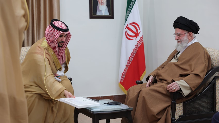 Possibility of easing tensions between Iran and Saudi Arabia and a meeting between the leaders of the two countries