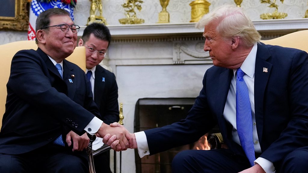 Trump meets with Japanese officials about tariffs