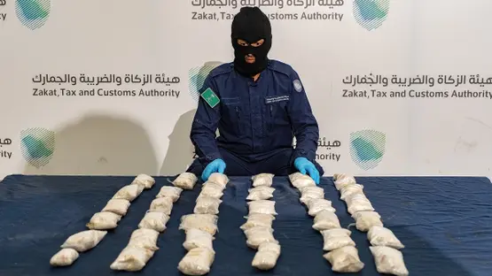 Zakat Tax and Customs Administration Thwarts Smuggling of 1.8 Million Amphetamine Pills at Al-Batha Border