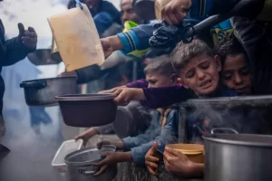 تجويع الفلسطينيين