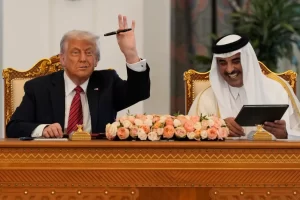 ترامب يحلب قطر