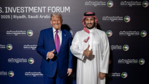 ترامب يحلب السعودية
